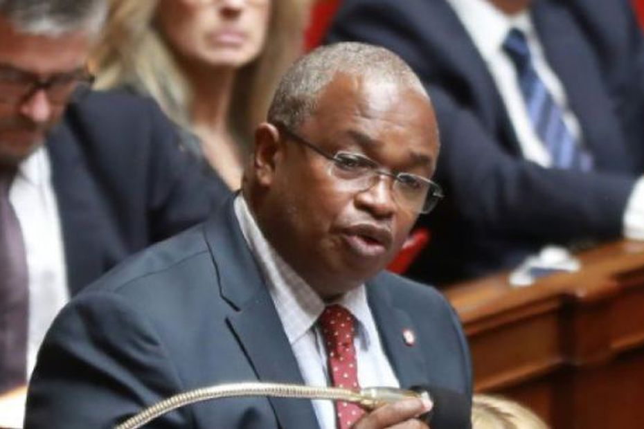 Le député Mansour Kamardine questionne le gouvernement sur la "Discrimination sociale des milliers d'agents contractuel de droit public à Mayotte"